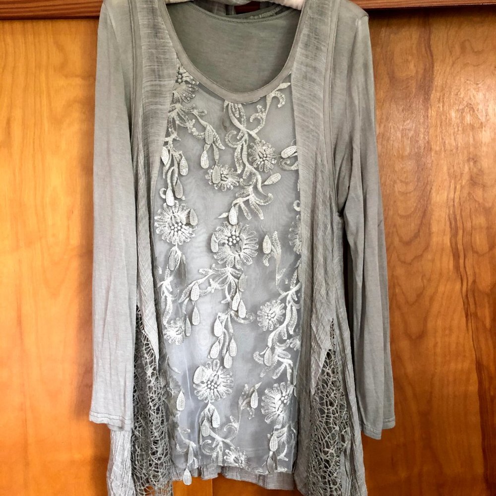 Layered Tunic Top - Picture 7 of 8